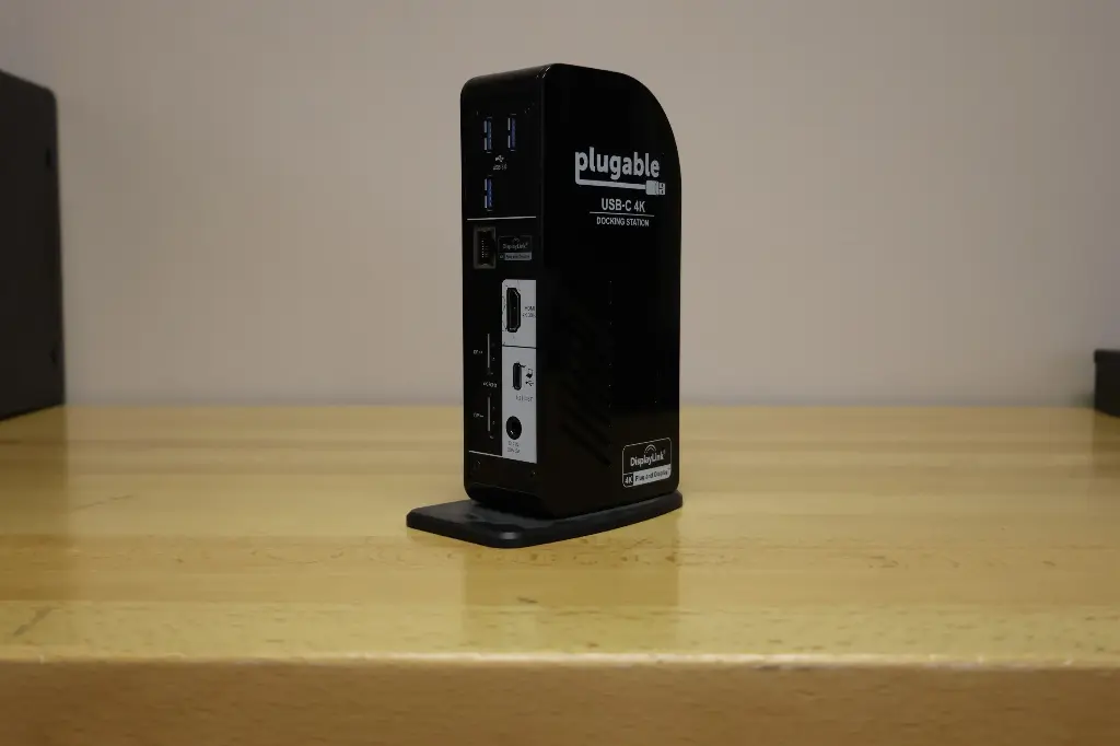 Plugable USB-C Triple 4K Monitor Docking Station with 100W Laptop Charging (ud-ultc4k)