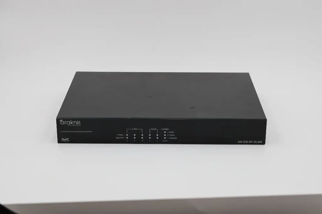 Araknis | 310-Series Gigabit VPN Router (AN-310-RT-4L2W)